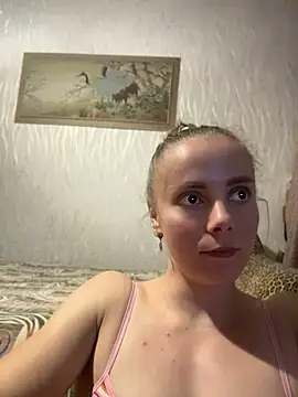 Snapshot of AlisaKissss chatting on June 25, 7:19 pm AlisaKissss online show from June 25, 7:19 pm
