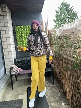 Shantel-Olivia online show from December 17, 9:14 am