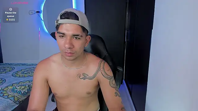 valentino santoss online show from November 6, 10:14 pm