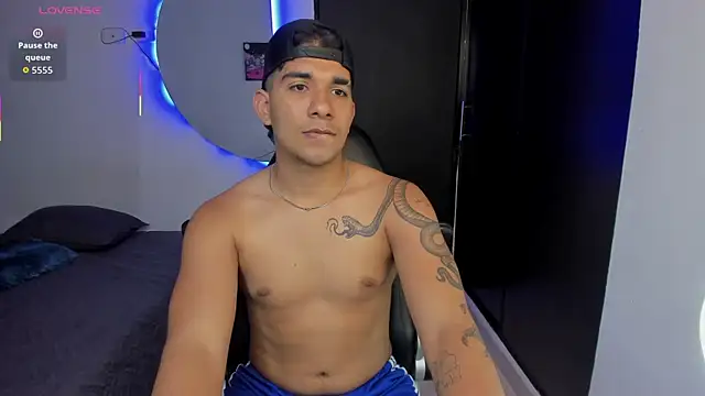 valentino santoss online show from November 20, 7:25 pm