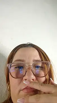 Snapshot of adhara-daaal chatting on February 19, 10:07 pm adhara-daaal online show from February 19, 10:07 pm