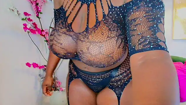Snapshot of blaisysmith chatting on July 15, 12:01 pm blaisysmith online show from July 15, 12:01 pm
