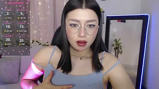 mily thomson b  online show from November 10, 7:08 pm