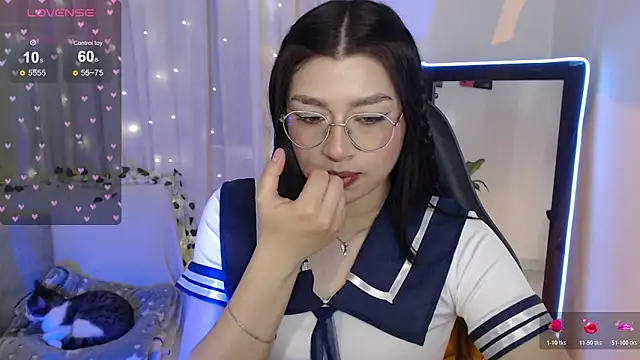 mily thomson b  online show from November 6, 7:51 pm