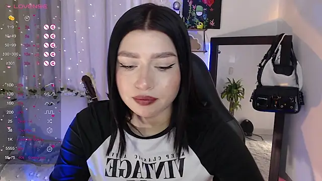 mily thomson b  online show from October 19, 8:00 pm