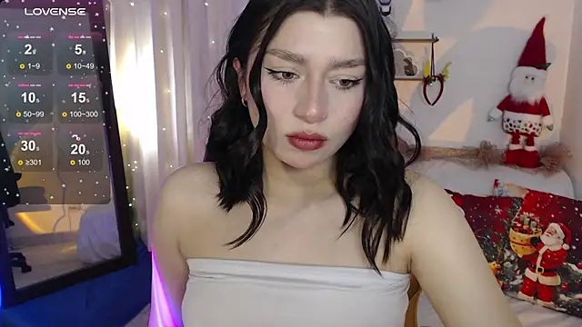 mily thomson b  online show from December 14, 7:41 pm