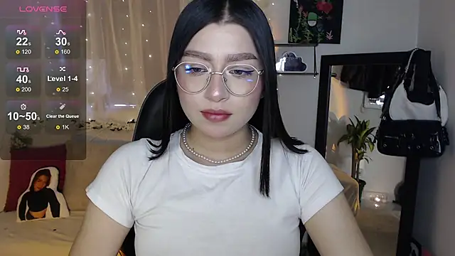 mily thomson b  online show from September 27, 7:20 pm