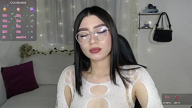 mily thomson b  online show from March 14, 10:27 pm