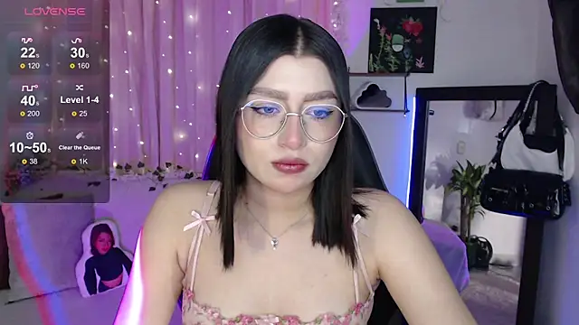 mily thomson b  online show from October 3, 10:33 pm