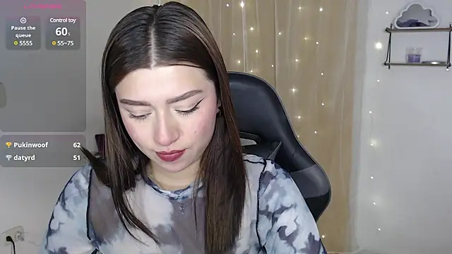 mily thomson b  online show from February 22, 12:05 am