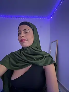 Snapshot of JannaNader12 chatting on February 17, 10:16 pm JannaNader12 online show from February 17, 10:16 pm