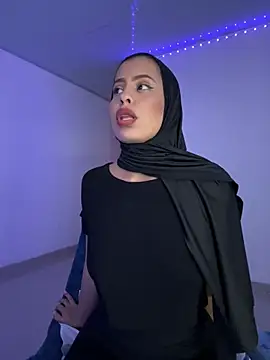 Snapshot of JannaNader12 chatting on February 9, 10:32 pm JannaNader12 online show from February 9, 10:32 pm