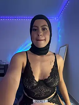 Snapshot of JannaNader12 chatting on February 23, 3:45 am JannaNader12 online show from February 23, 3:45 am