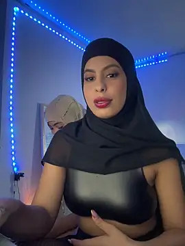 Snapshot of JannaNader12 chatting on October 17, 11:17 pm JannaNader12 online show from October 17, 11:17 pm