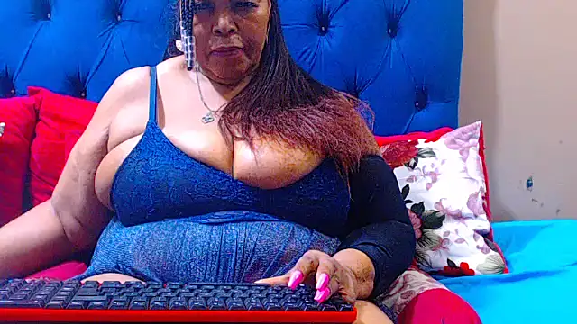 Snapshot of ebonycandy10 chatting on September 24, 5:19 pm ebonycandy10 online show from September 24, 5:19 pm