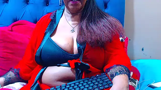 Snapshot of ebonycandy10 chatting on October 4, 4:14 am ebonycandy10 online show from October 4, 4:14 am