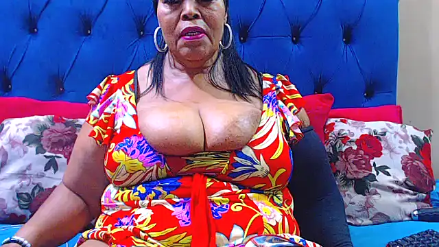 ebonycandy10 online show from March 6, 5:57 am