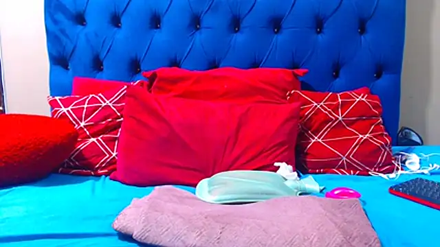 Snapshot of ebonycandy10 chatting on July 7, 6:47 am ebonycandy10 online show from July 7, 6:47 am