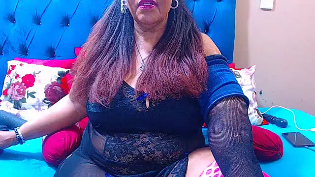 Snapshot of ebonycandy10 chatting on October 6, 4:24 am ebonycandy10 online show from October 6, 4:24 am