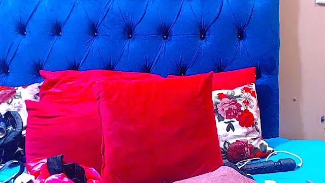 Snapshot of ebonycandy10 chatting on November 20, 5:08 am ebonycandy10 online show from November 20, 5:08 am