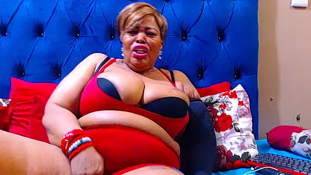 Snapshot of ebonycandy10 chatting on October 31, 6:10 am ebonycandy10 online show from October 31, 6:10 am