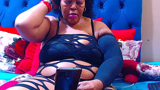 Snapshot of ebonycandy10 chatting on October 22, 7:30 am ebonycandy10 online show from October 22, 7:30 am