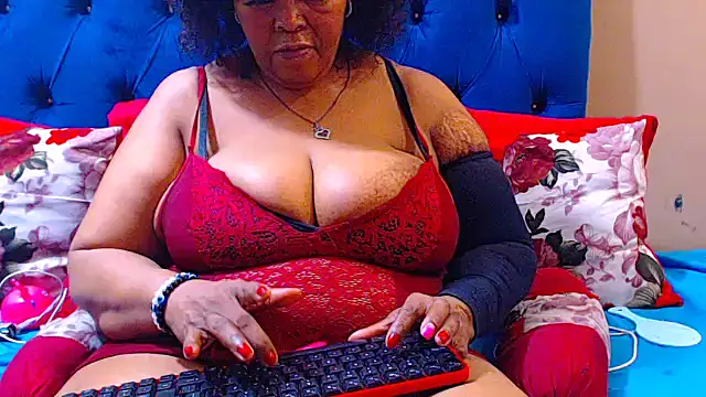 Snapshot of ebonycandy10 chatting on October 19, 7:00 am ebonycandy10 online show from October 19, 7:00 am