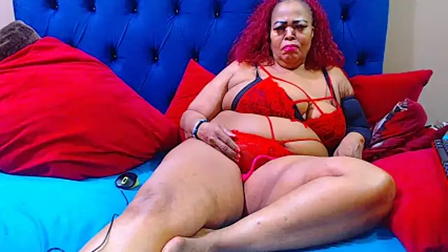 Snapshot of ebonycandy10 chatting on June 12, 9:01 pm ebonycandy10 online show from June 12, 9:01 pm