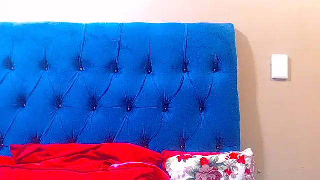 Snapshot of ebonycandy10 chatting on November 25, 5:19 am ebonycandy10 online show from November 25, 5:19 am