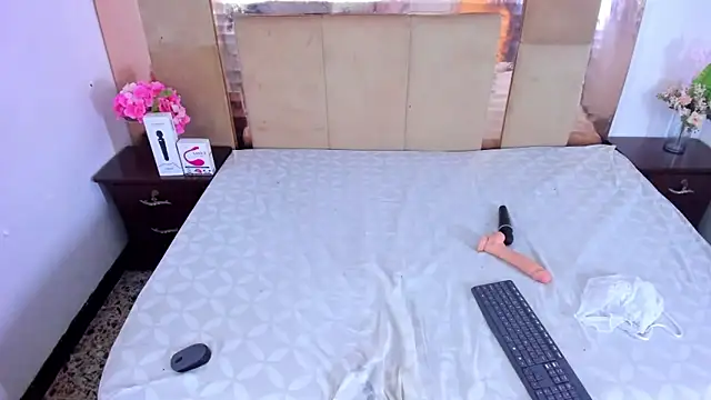 LizBrook online show from March 7, 10:21 pm