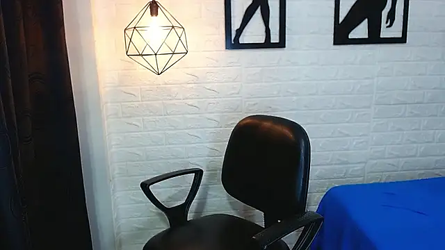 james scott18 online show from December 4, 3:31 am