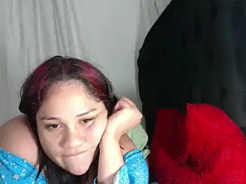 Snapshot of melissa4855 chatting on December 8, 12:46 am melissa4855 online show from December 8, 12:46 am