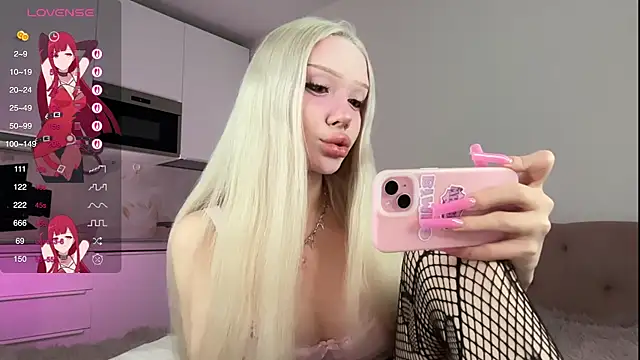 Snapshot of diaqua chatting on October 24, 4:33 am diaqua online show from October 24, 4:33 am