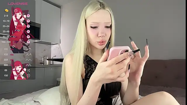 Snapshot of diaqua chatting on September 13, 4:29 pm diaqua online show from September 13, 4:29 pm