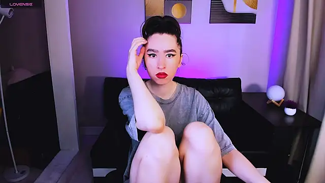 Snapshot of Lily_xBabe chatting on June 10, 7:31 am Lily xBabe online show from June 10, 7:31 am