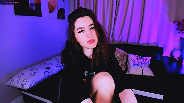 Snapshot of Lily_xBabe chatting on March 8, 8:44 am Lily xBabe online show from March 8, 8:44 am