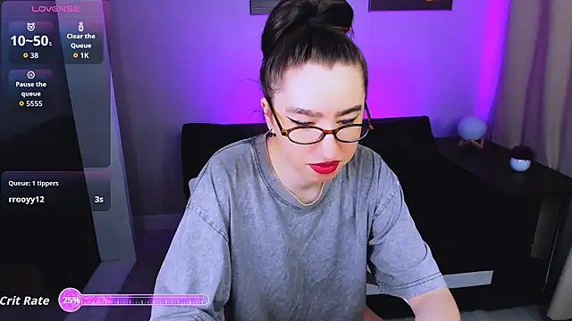 Snapshot of Lily_xBabe chatting on June 24, 1:53 pm Lily xBabe online show from June 24, 1:53 pm