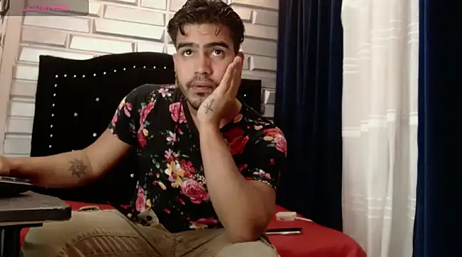 jaden 98  online show from February 1, 11:48 pm