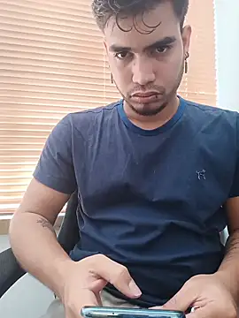 Snapshot of jaden_98_ chatting on February 6, 2:35 pm jaden 98 online show from February 6, 2:35 pm