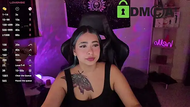 Snapshot of sweetcoralinee chatting on February 16, 12:52 am sweetcoralinee online show from February 16, 12:52 am