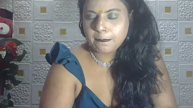 Snapshot of Sexy_komolika chatting on March 10, 5:07 pm Sexy komolika online show from March 10, 5:07 pm