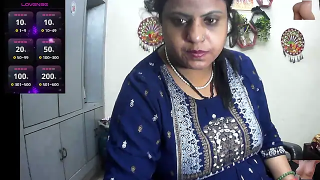 Snapshot of Sexy_komolika chatting on May 29, 5:19 pm Sexy komolika online show from May 29, 5:19 pm