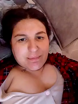 BlackVBarbie online show from April 15, 1:04 pm