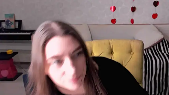 pussyhome2407 online show from February 5, 10:38 pm