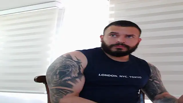 alexandergranda71 online show from February 9, 6:16 pm