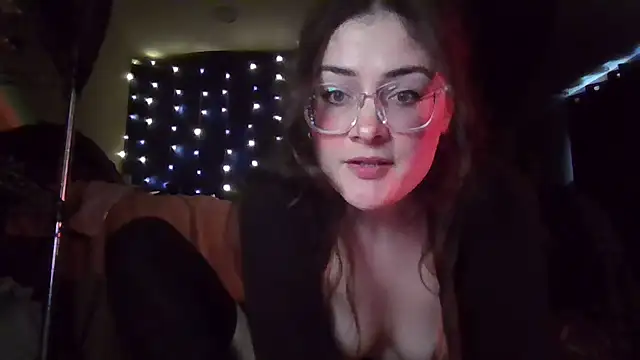 EyaDivine1 online show from March 29, 6:53 pm