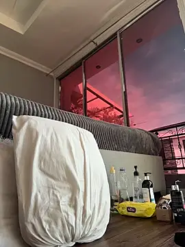 emiss  online show from November 2, 3:17 pm