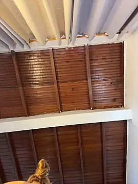 emiss  online show from April 4, 4:02 pm