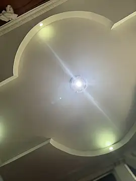 emiss  online show from October 24, 1:54 pm