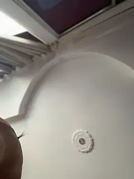 emiss  online show from November 6, 1:26 pm